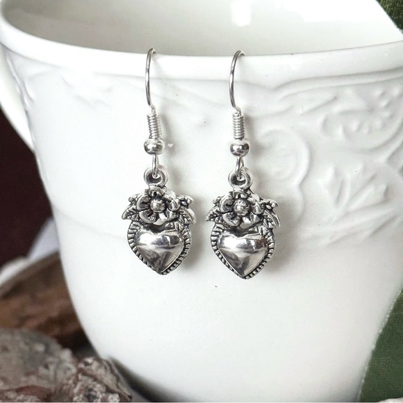 5 For $25💫Silver Rose Heart Dangles Earrings - Picture 5 of 6